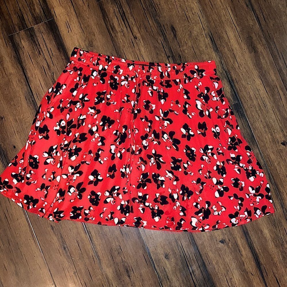 Banana Republic Size XS Red Black and White Lined Floral Mini Skirt